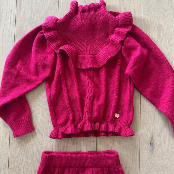 BCBG Girl's Holiday Set. Super Soft Sweater & Skirt Set. Size 4 - Picture 2 of 4